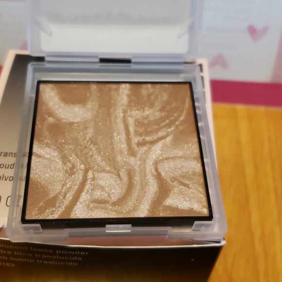 Mary Kay New - Picture 2 of 8